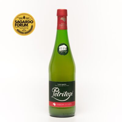 Petritegi Natural Cider with Euskal Sagardoa Designation of Origin (750 ml)