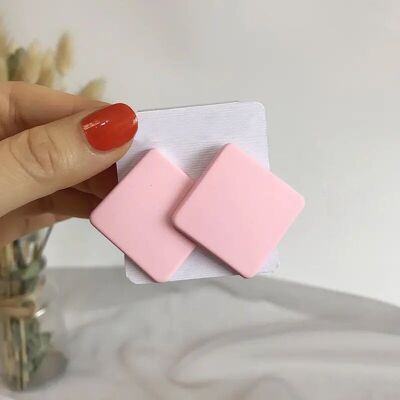 Boucle d'oreille carrée en acrylique - Misty Rose Pink