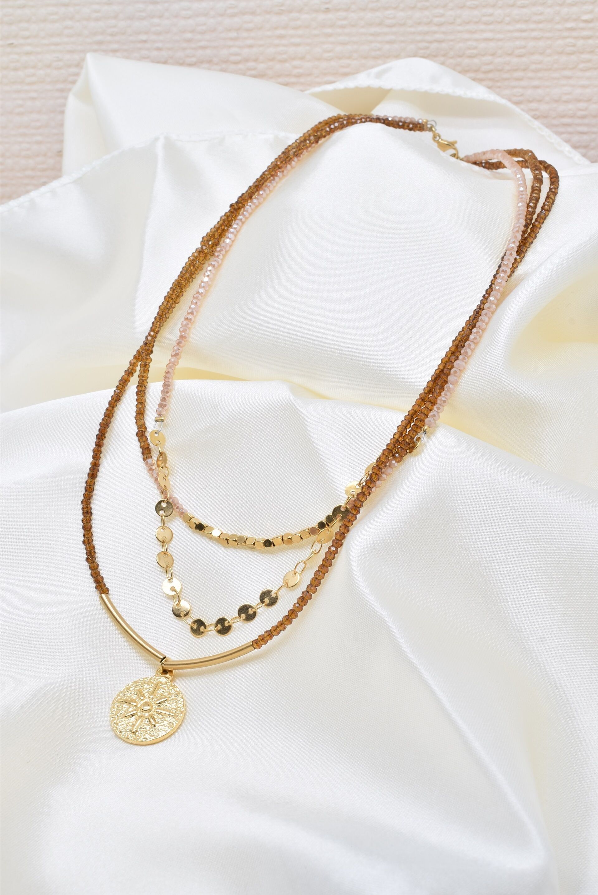 Collier trois rangs en acier avec des cristaux - BJ210152OR