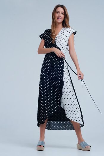 Robe portefeuille noire et blanche à pois 4