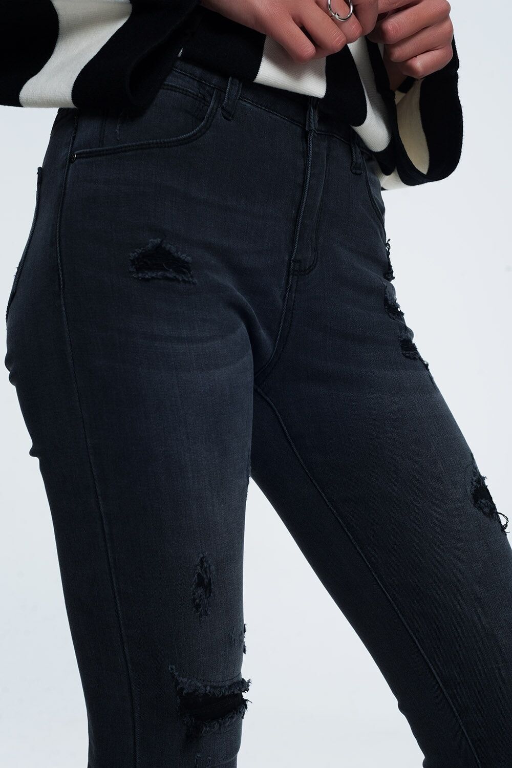 Jeans skinny effetto consumato in nero