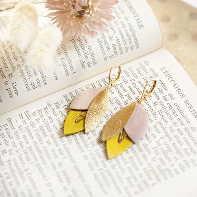 Three Petals earrings - golden, pink, yellow leather