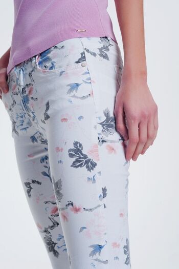 pantalon skinny blanc à imprimé floral 5