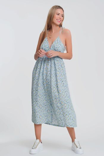 robe longue dos ouvert à fleurs bleues 1