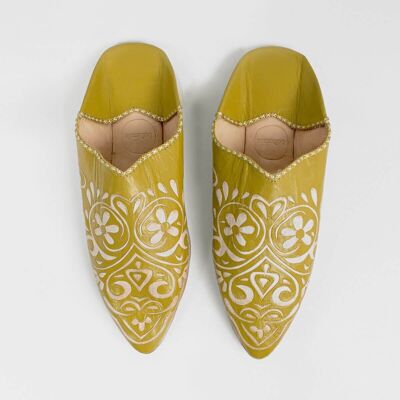 Pantofole Babouche con cuore decorativo marocchino, senape