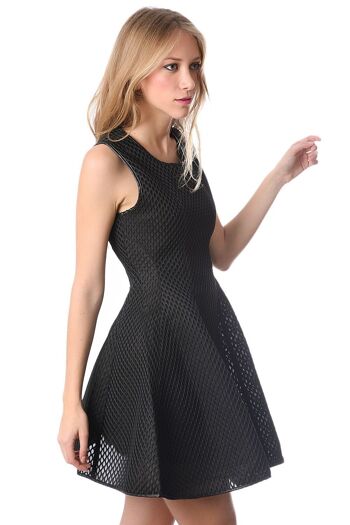 Robe patineuse noire en maille cage 1