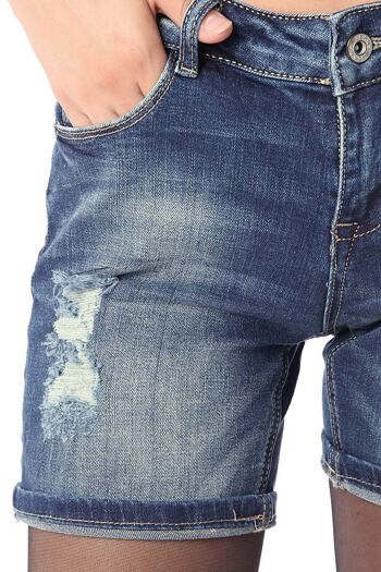 Short en jean avec déchirures 4