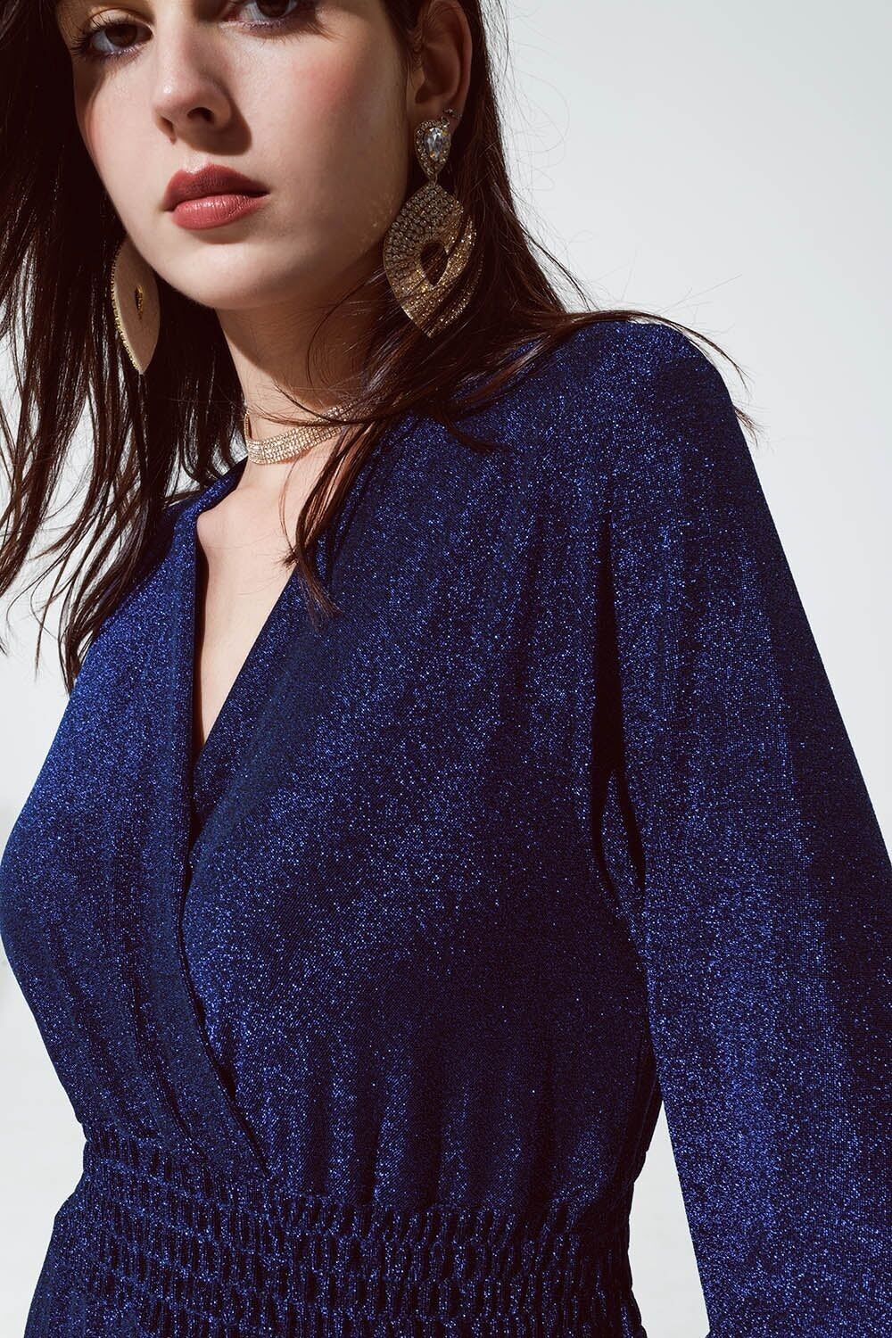 Orecchini Lunghi Romboidali Con Grande Gioiello Centrale e Dettagli In Strass