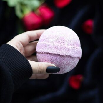 Bombe de bain à la rose sauvage pour bain de sang 5