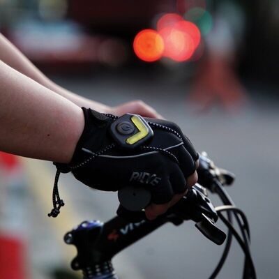 Hand-mounted bicycle indicator