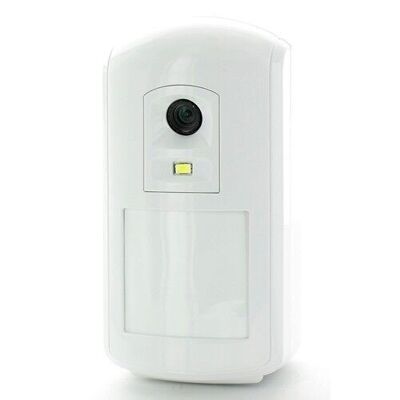 Pir detector with integrated camera