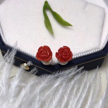 Clous d'oreilles intemporels en forme de fleur de corail rouge, or 18 carats 7