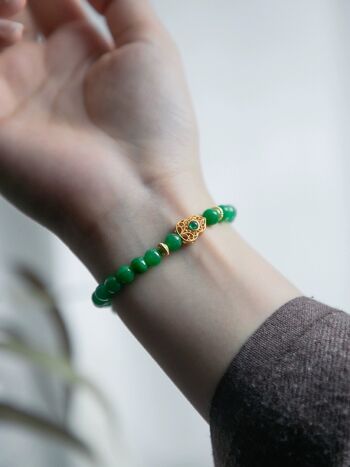 Bracelet de perles de jade vert vif avec porte-bonheur-qualité AAAA 3