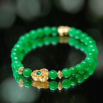 Bracelet de perles de jade vert vif avec porte-bonheur-qualité AAAA 8