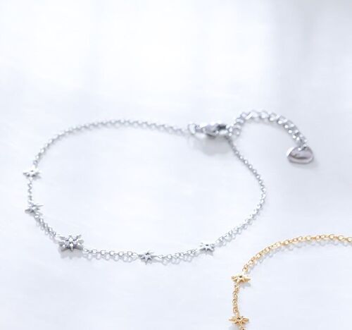 Bracelet chaîne argentée avec strass et étoile
