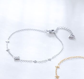 Bracelet chaîne argentée avec strass et étoile 1