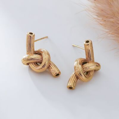 Boucles d'oreilles dorées puces nœud