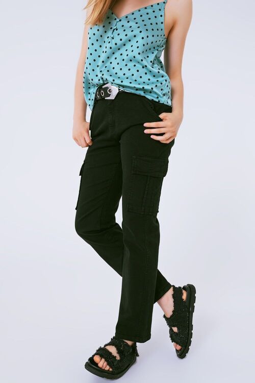 Relaxed cargo pants in black