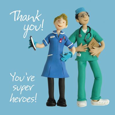 Tarjeta de agradecimiento de doctor y enfermera superhéroes