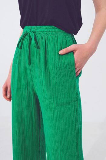Pantalon ample texturé en vert 6