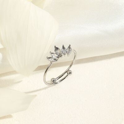Adjustable silver ring with rhinestone crown