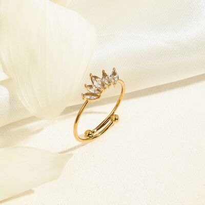 Adjustable gold ring with rhinestone crown