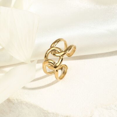 Golden double knot circle ring