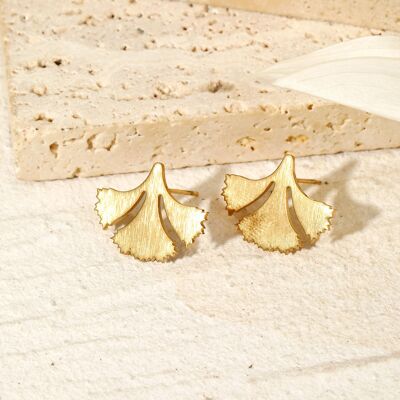 Ginkgo flower chip earrings