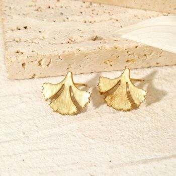 Boucles d'oreilles puce en fleur de ginkgo