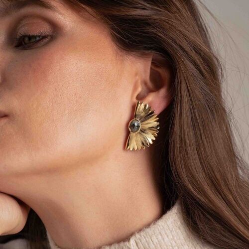 Boucles puces Lorelei - fleur avec pierre naturelle