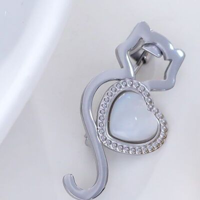 Silver kitten brooch with stainless steel heart