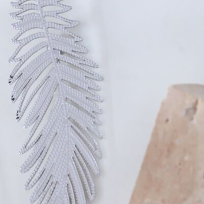 Silver leaf brooch in stainless steel