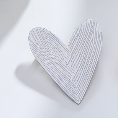 Silver heart brooch in stainless steel