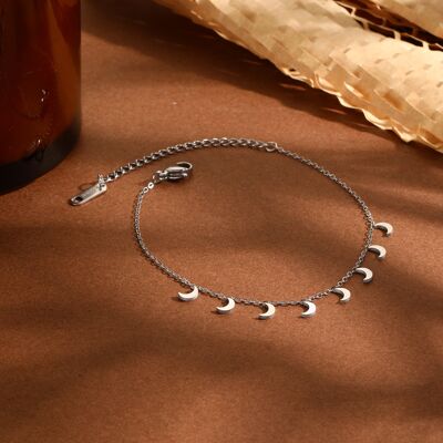 Silver chain bracelet with mini moon pendants