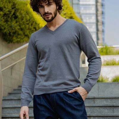 Men's V-neck sweater in Cashmere, Silk and Extrafine Merino Wool blend