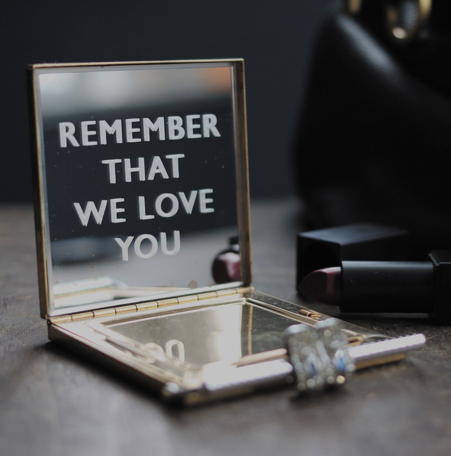 Ricorda che ti amiamo biglietto di auguri vuoto