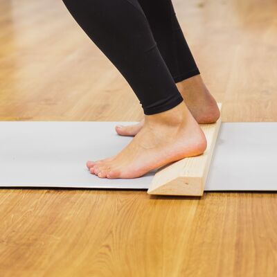 Keil | Geneigte Yoga-Planke aus Holz