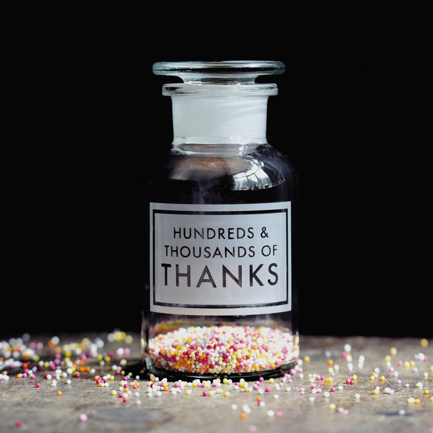 Hunderte und Tausende leere Grußkarten