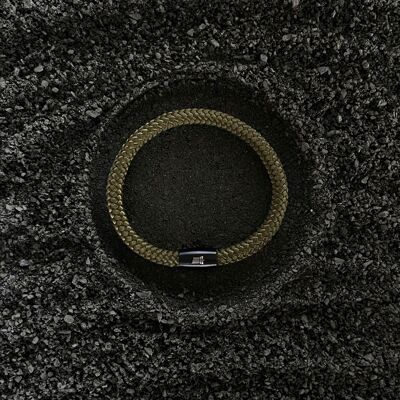Black magnetic clasp men´s bracelet - Erebus Green