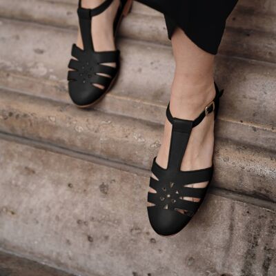 Donna - Black Leather Sandals