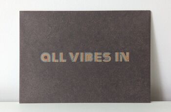 Carte postale "all vibes in" - imprimée sur carton en pâte de bois massif 1