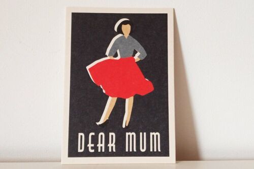 Postkarte "Dear Mum" -  Retrodesign für die Beste der Besten auf Holzschliffpappe