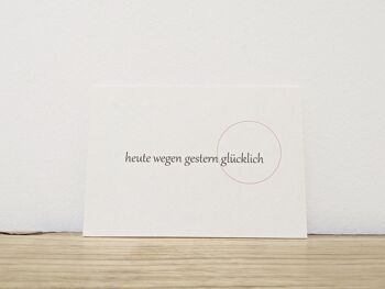 Carte postale Mini Din A7 "heureux aujourd'hui grâce aux gestes" - imprimée sur carton solide de pâte mécanique 1