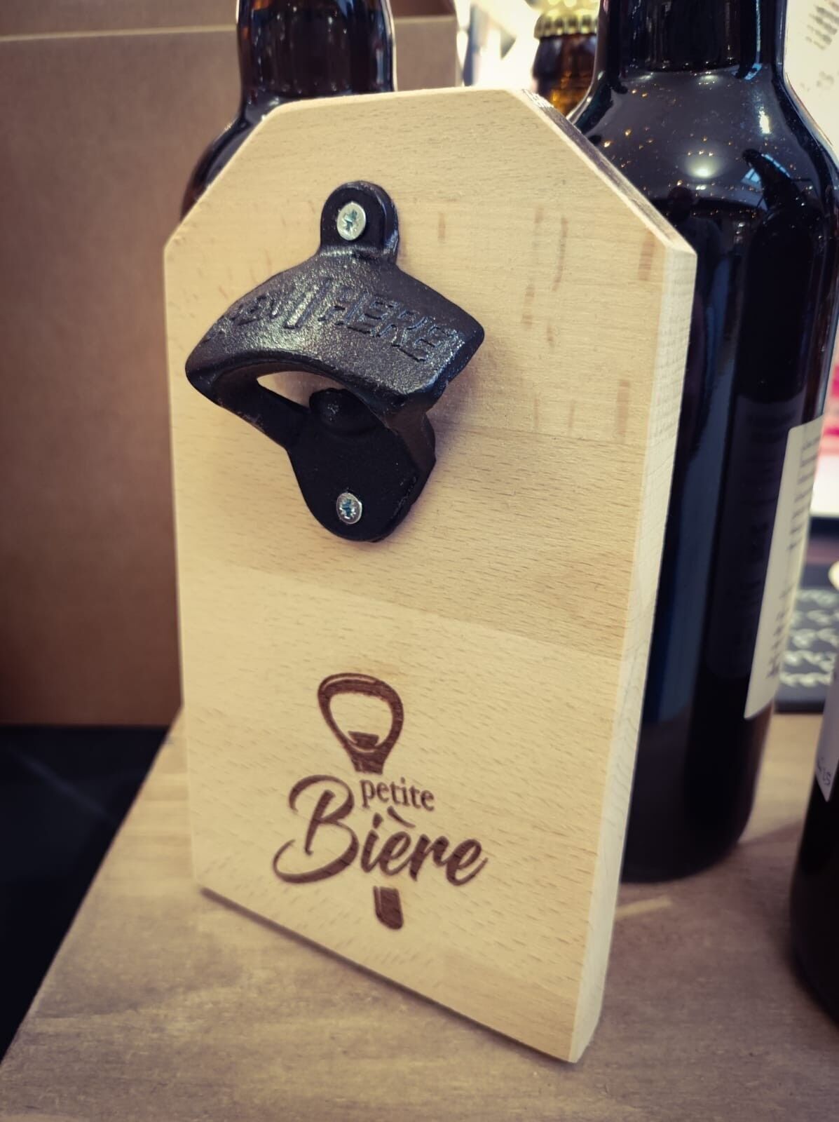 Wandmontierter Flaschenöffner