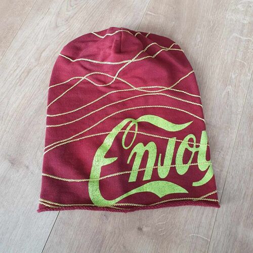 453 Enjoy Dark red embroidered beanies with vintage effect