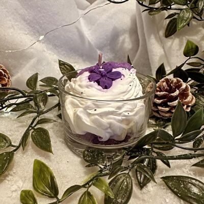 “Violet” flower candle