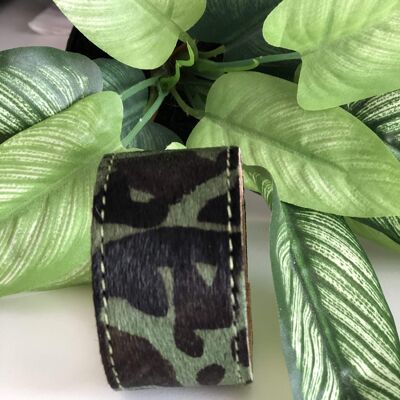 Manchette / Bracelet en Poils de Poney en Cuir - Camouflage Vert