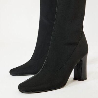 black kelly boots