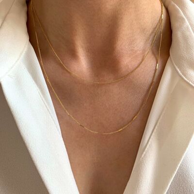 Thin double row necklace with fine chains