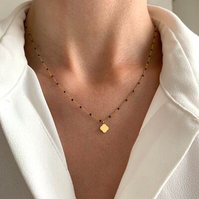 Collana da donna in acciaio inossidabile con pendente a forma di trifoglio e catena a palline